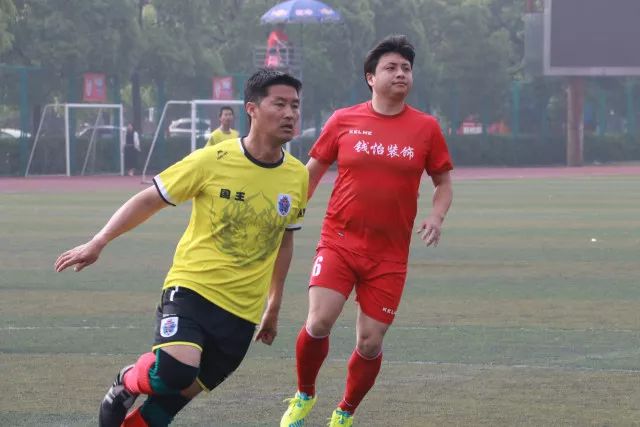 CBA快报！中国男篮正式宣布大决策，篮协启动调查，宏远老将签约江苏